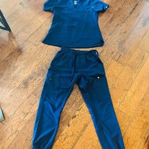 Size Small Navy Blue Reina Scrubs